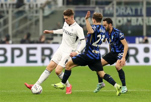 Inter Mailand gegen Neapel