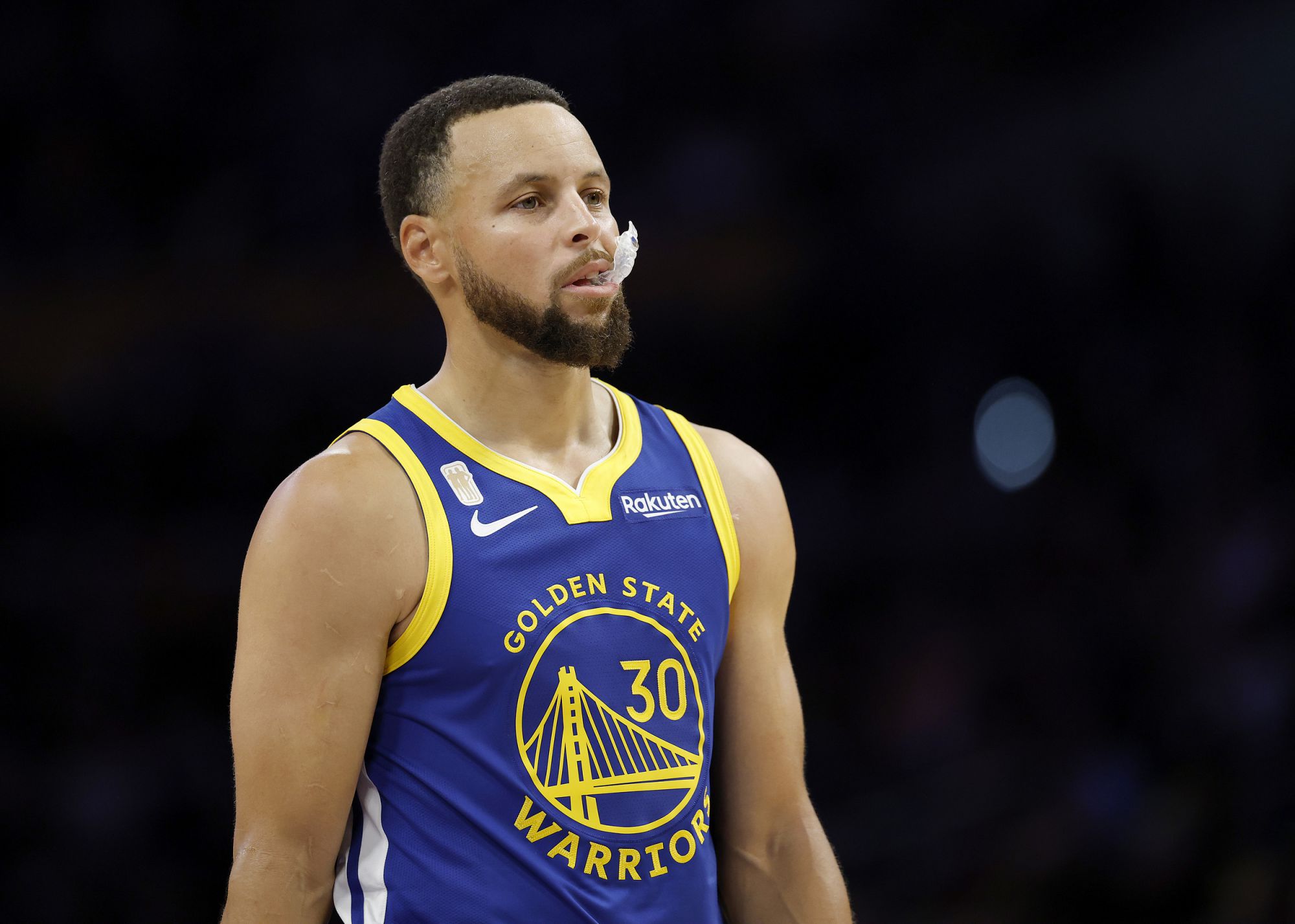 Curry übertrifft English in der Karrierepunktzahl und rückt auf den 23. Platz in der NBA-Geschichte vor